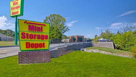 Front of Mini Storage Depot on Brick Church Pike.