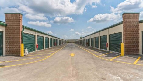 Drive up units at Mini Storage Depot Research Drive.